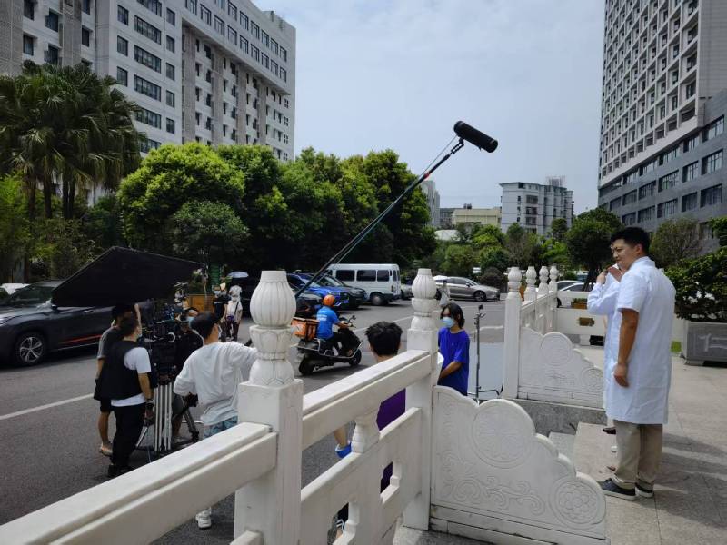 港闸区广告片拍摄公司低成本实现高规格制作的诀窍